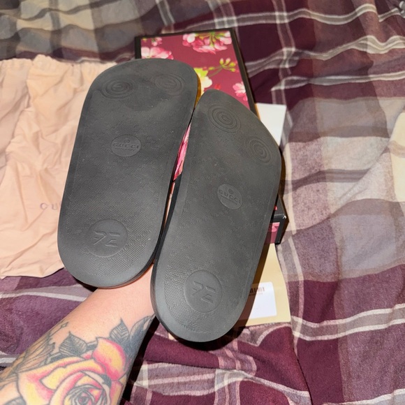 Supreme Floral Box with Pink and Orange Accents - Picture 5 of 5